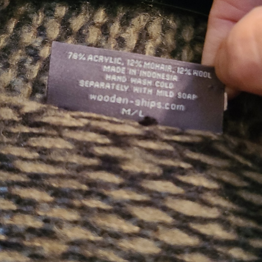 Sweater - Picture 4 of 6